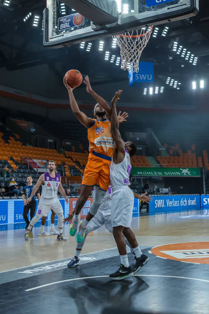 至少还有你 至少还有你