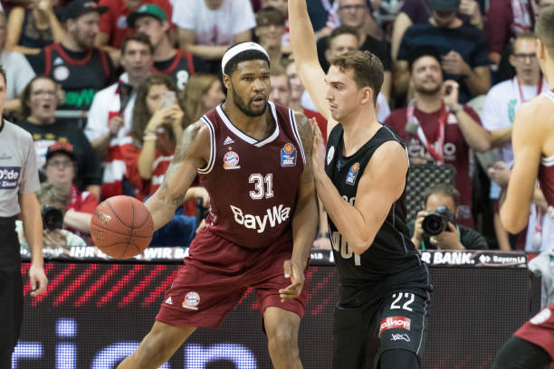 更是快速反 更是快速反